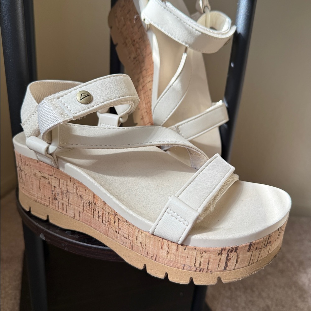 Women's Cream Platform Sandals